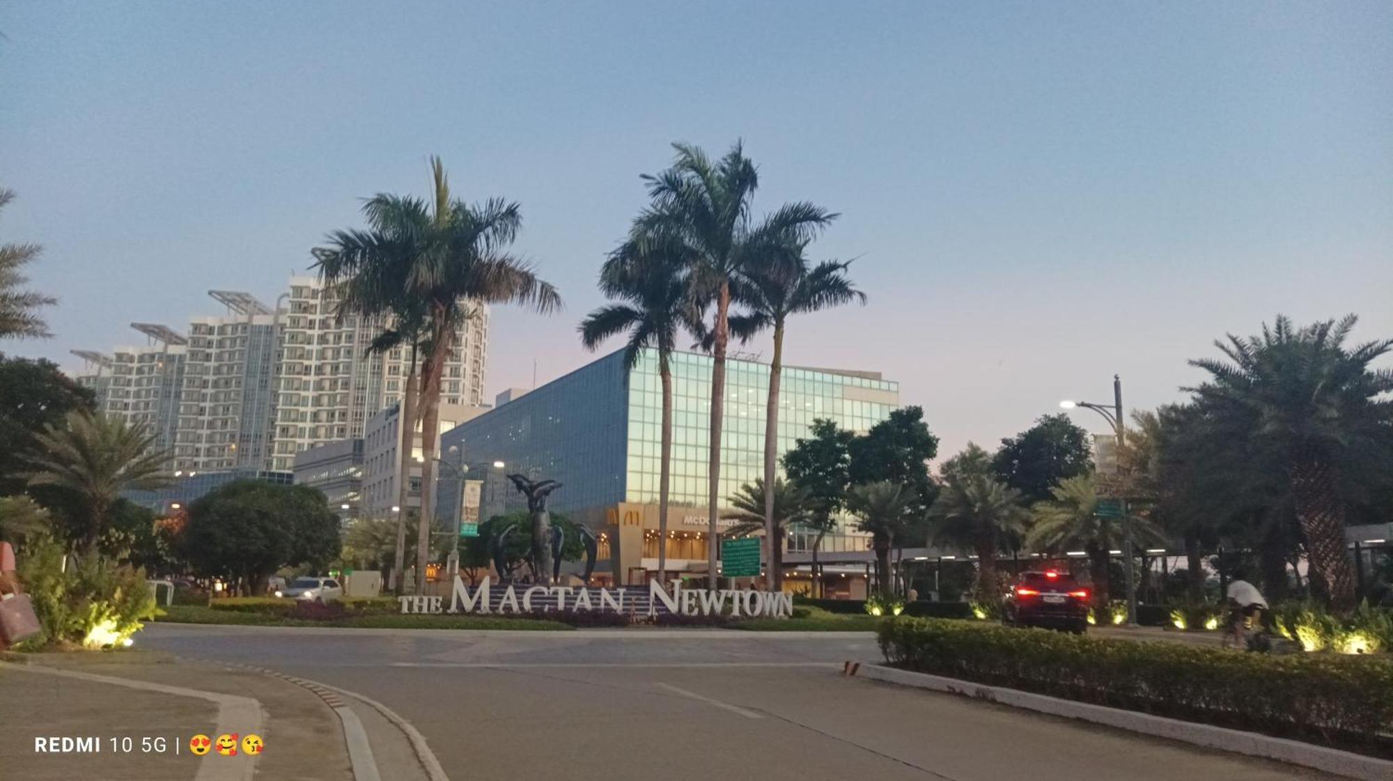Mactan Newtown Beach Condo Lapu-Lapu City Exterior photo