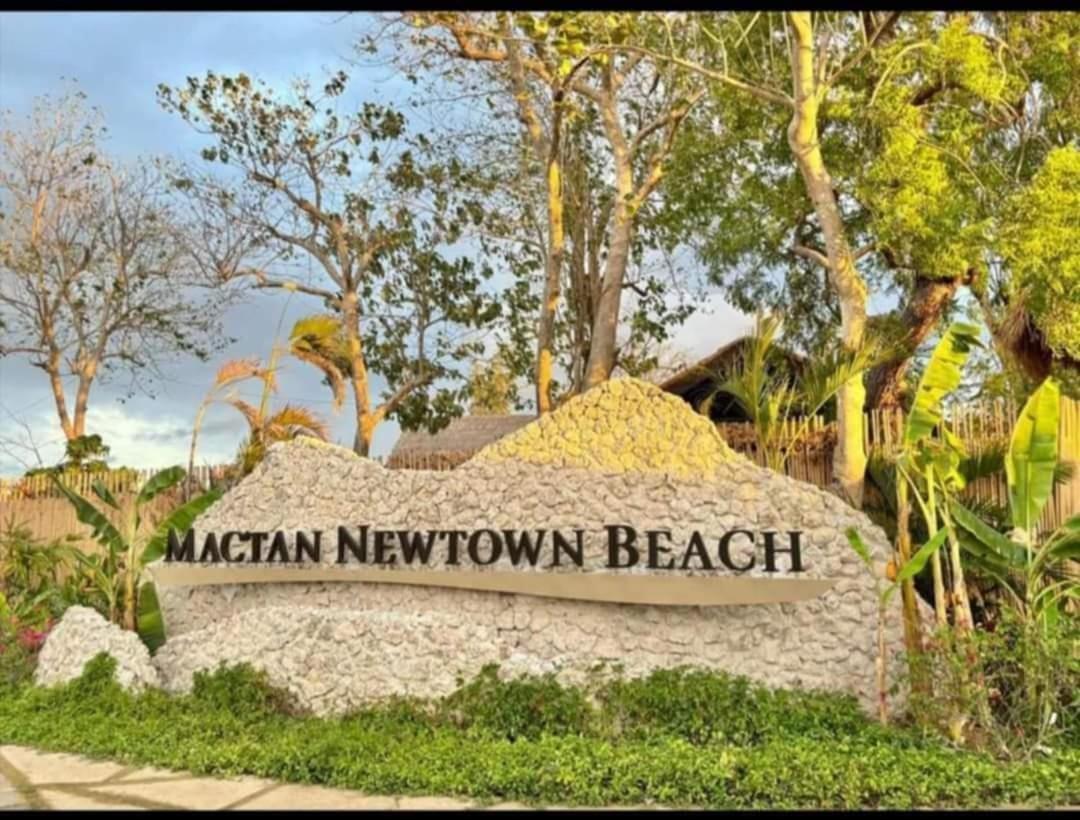 Mactan Newtown Beach Condo Lapu-Lapu City Exterior photo